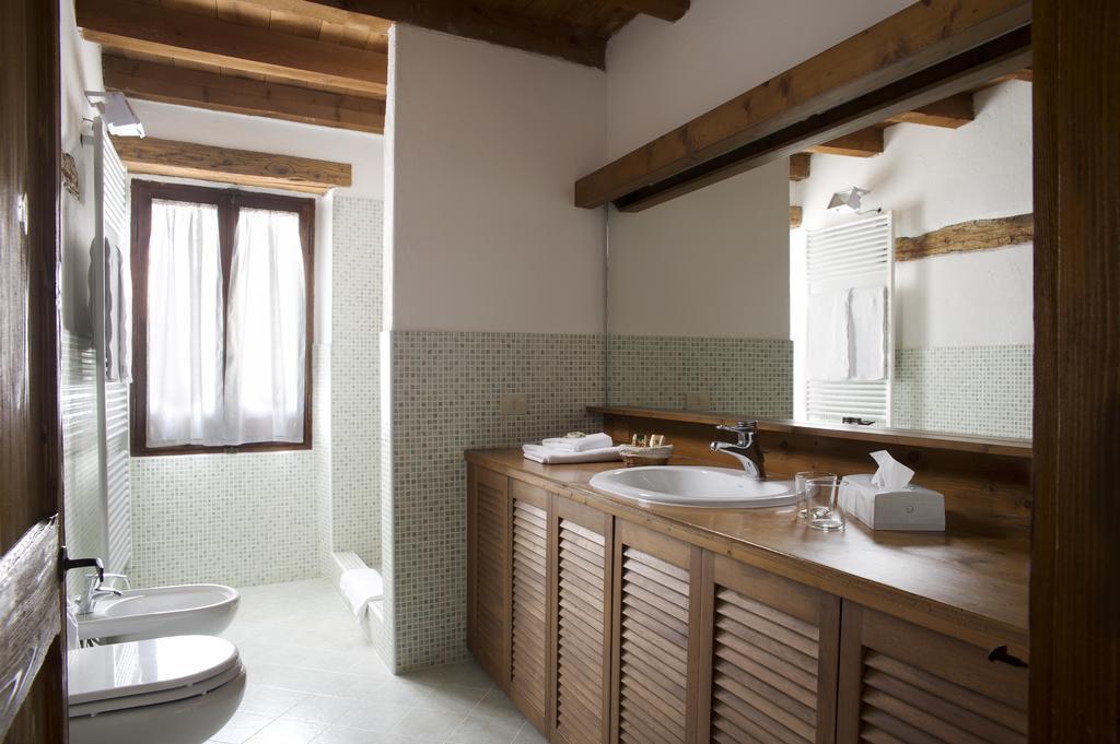 Il Relais Dell'Abbazia Bed and Breakfast Verona Rum bild